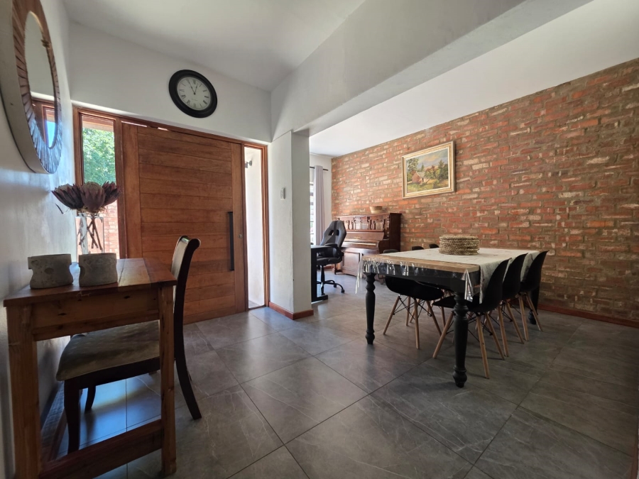 4 Bedroom Property for Sale in Van Der Hoff Park North West